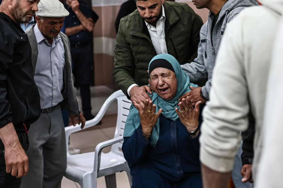 استشهاد فلسطينيين في هجوم على مدرسة شرق رام الله