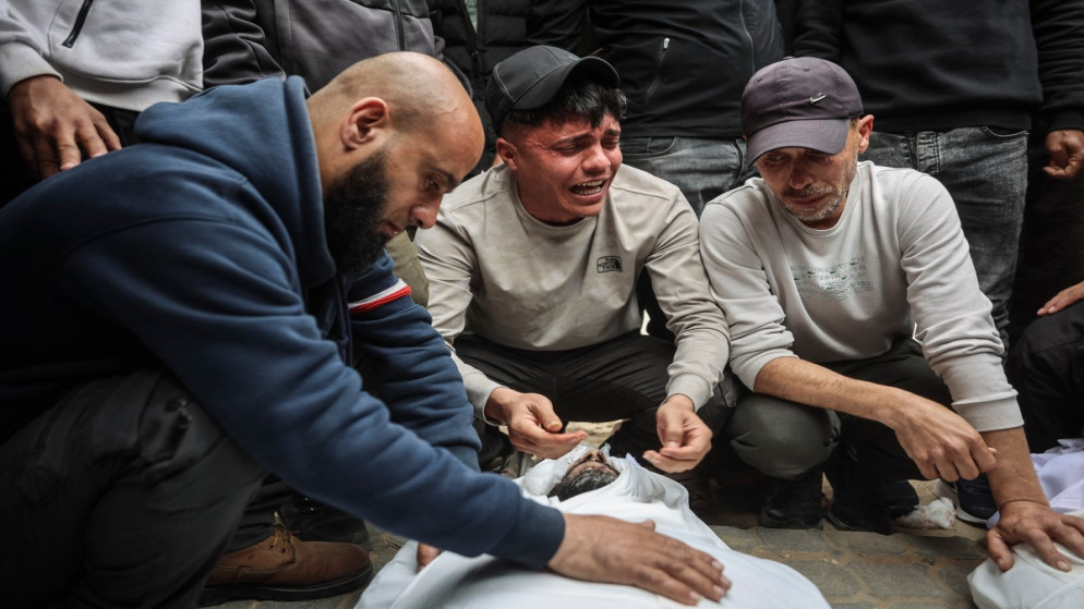 تصاعد العنف في غزة: استشهاد فلسطينيين وإصابات جديدة بسبب غارات الاحتلال