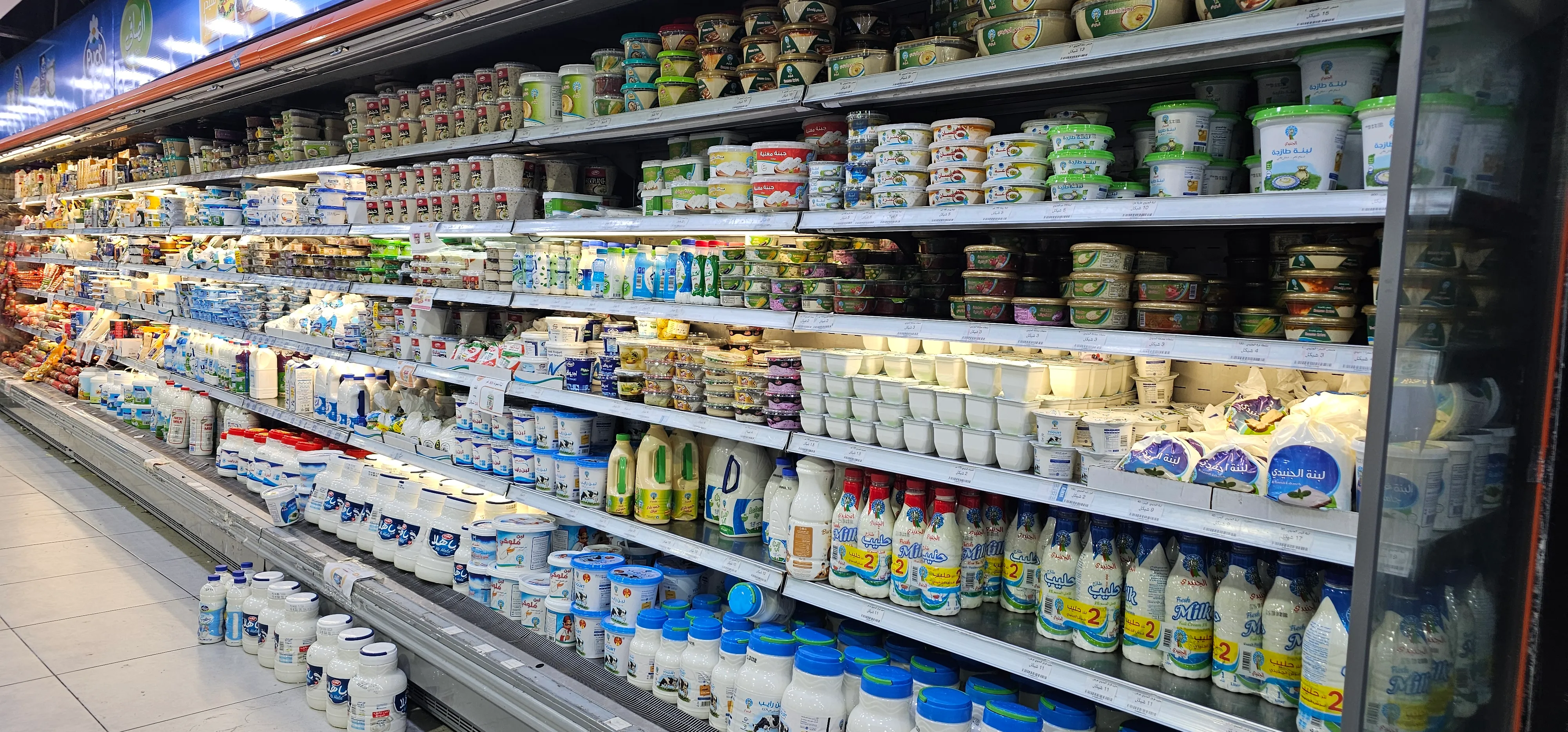 تحديات جديدة تواجه الصناعات الغذائية الفلسطينية بعد منع دخول المنتجات إلى القدس