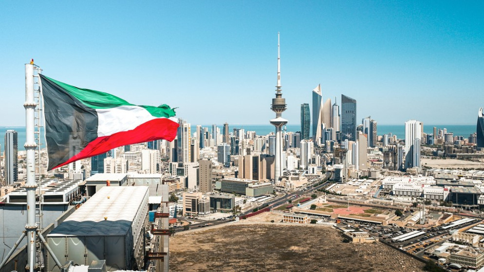 الكويت تستانف حركة الطيران في مطارها الدولي بعد توقف احترازي