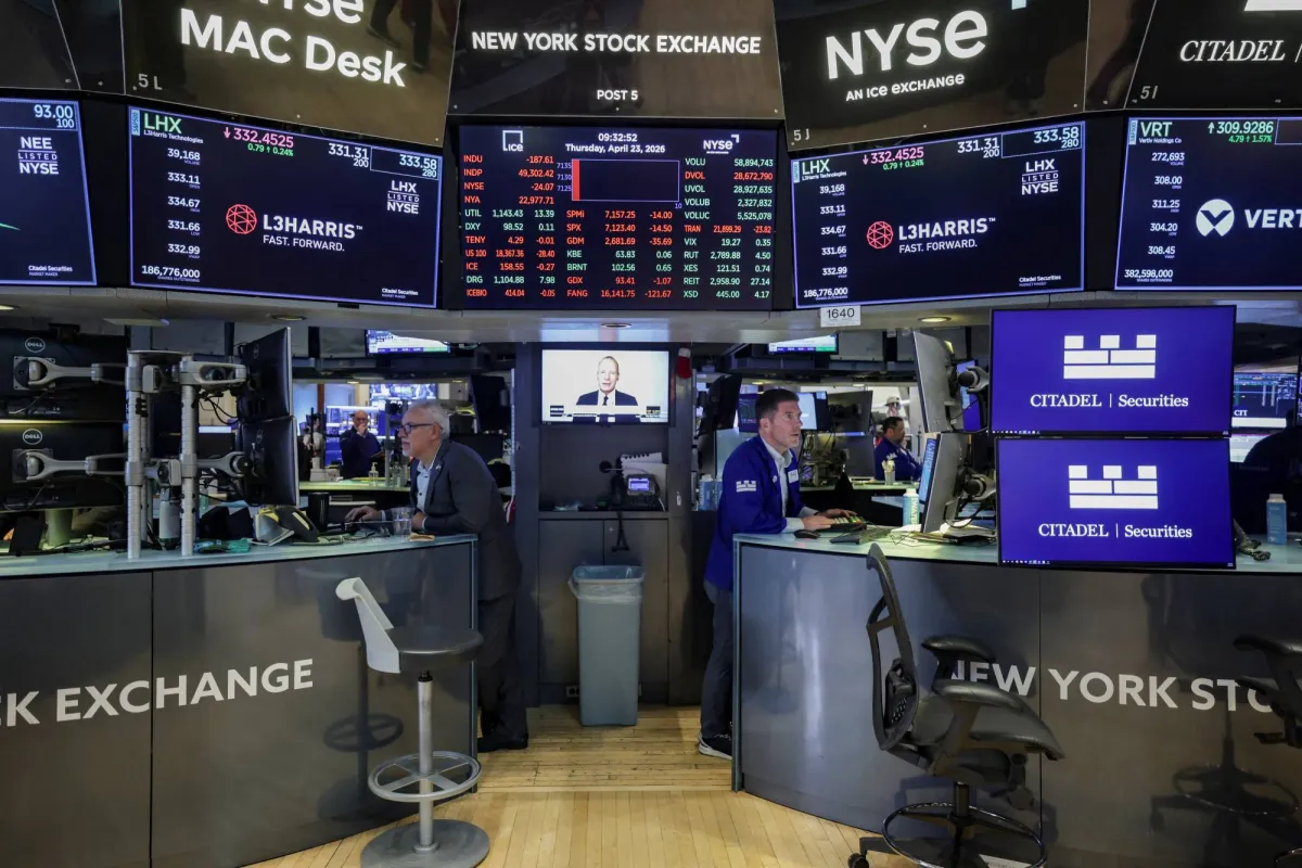 تدفقات استثمارية كبيرة تدعم صناديق الأسهم العالمية