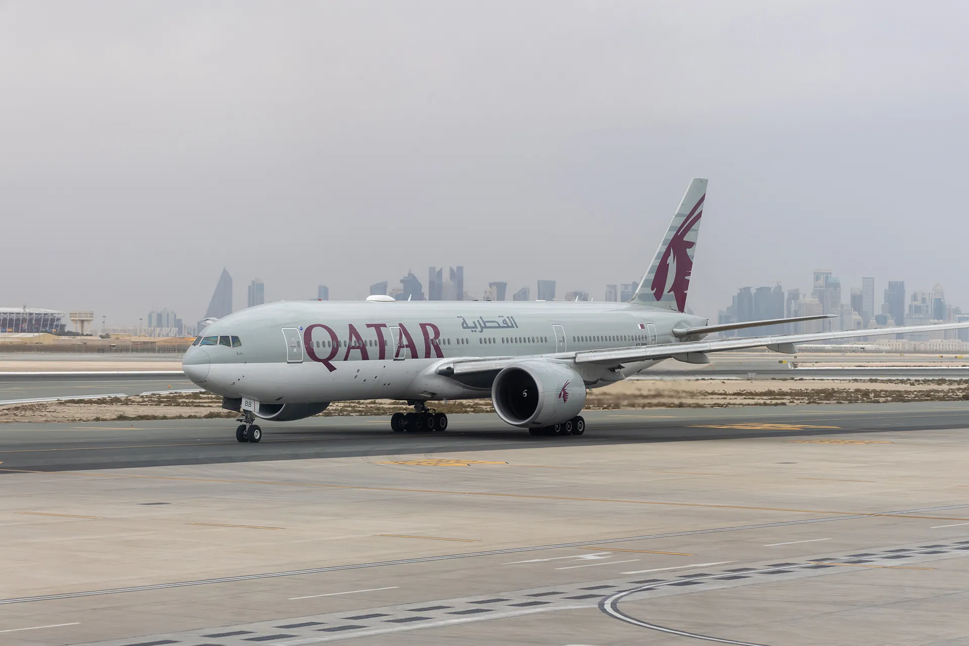 الخطوط القطرية تعود للتحليق في سماء الامارات وسوريا