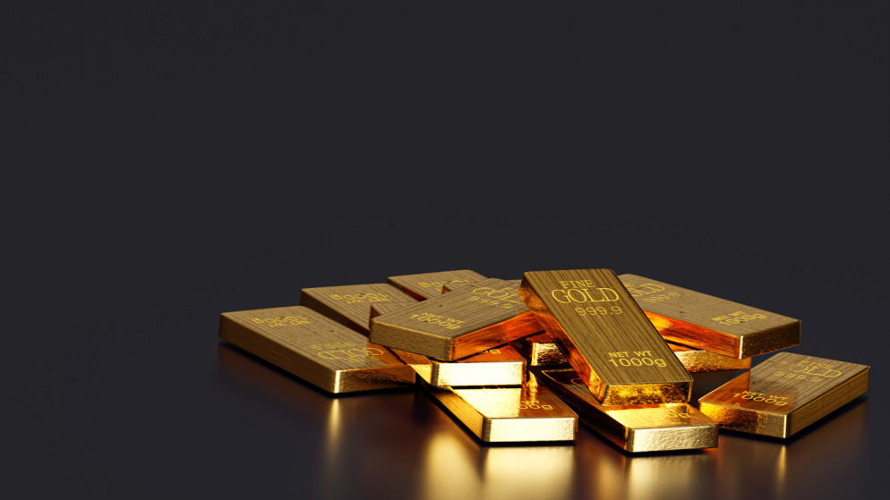 الذهب يتأثر بصعود الدولار وترقب محادثات امريكية ايرانية مرتقبة