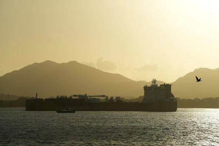 اليابان تستقبل أول شحنة نفط امريكي منذ تصاعد التوترات