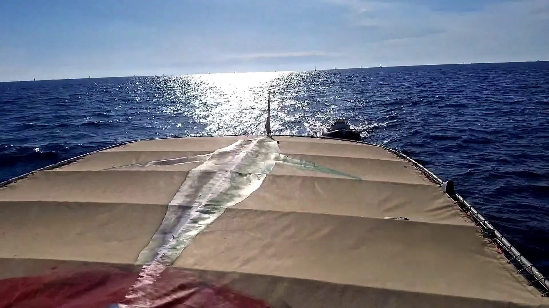 أسطول إنساني يتحدى الحصار ويعيد قضية غزة للواجهة