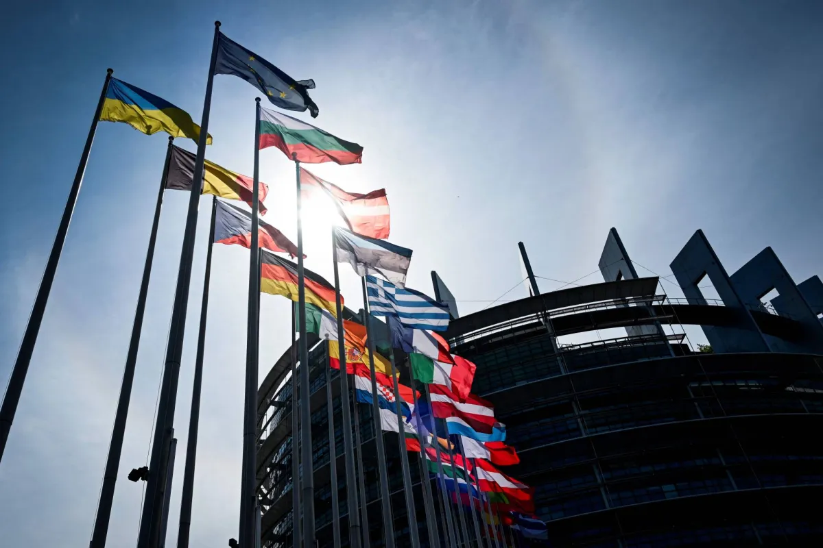 تعزيز ميزانية الاتحاد الأوروبي لرفع مستوى الدفاع والتنافسية