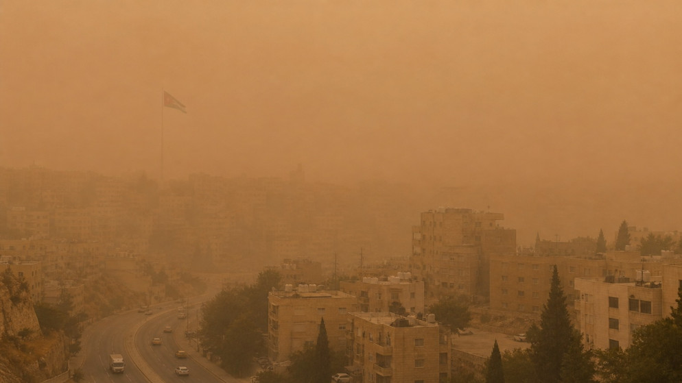 تحذيرات من طقس مغبر ورياح قوية تضرب الاردن