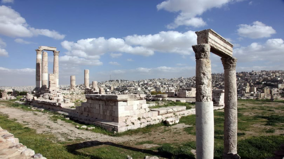 تراجع ملحوظ في زيارات المواقع السياحية الاردنية وانخفاض الدخل السياحي
