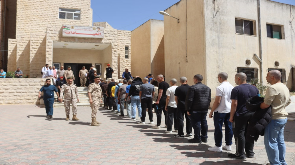 الجيش الاردني يسهل الفحوصات الطبية لمكلفي خدمة العلم