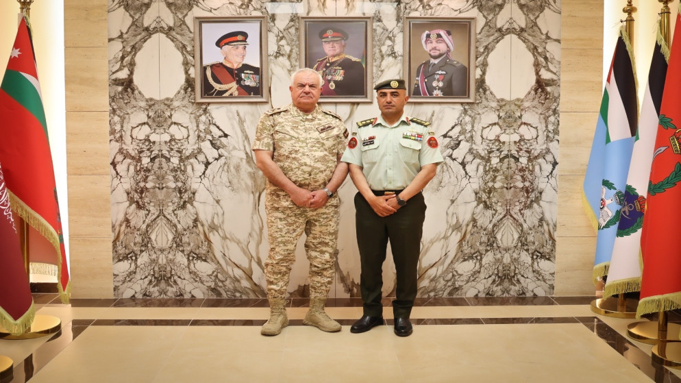 الحنيطي يشيد بكفاءة مركز تدريب خدمة العلم ويكرم آمره