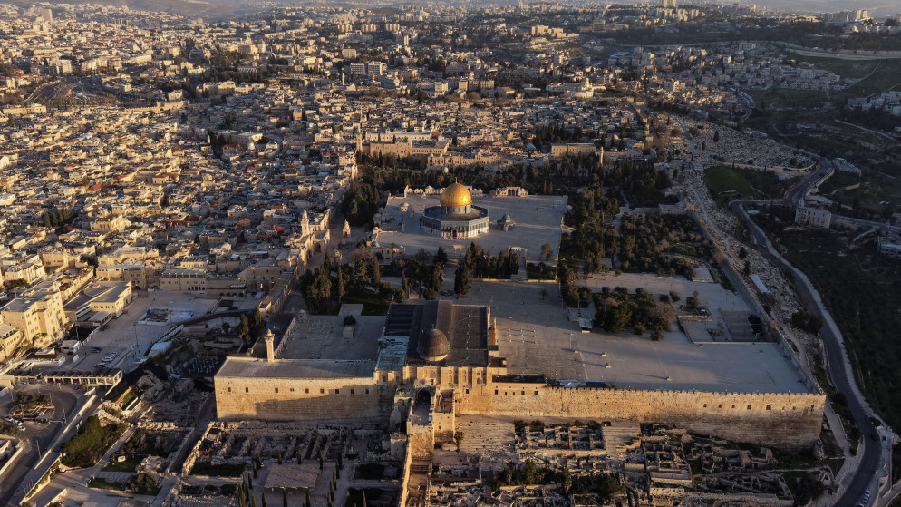 البرغوثي ينبه من مخطط اسرائيلي لتغيير الوضع بالمسجد الاقصى
