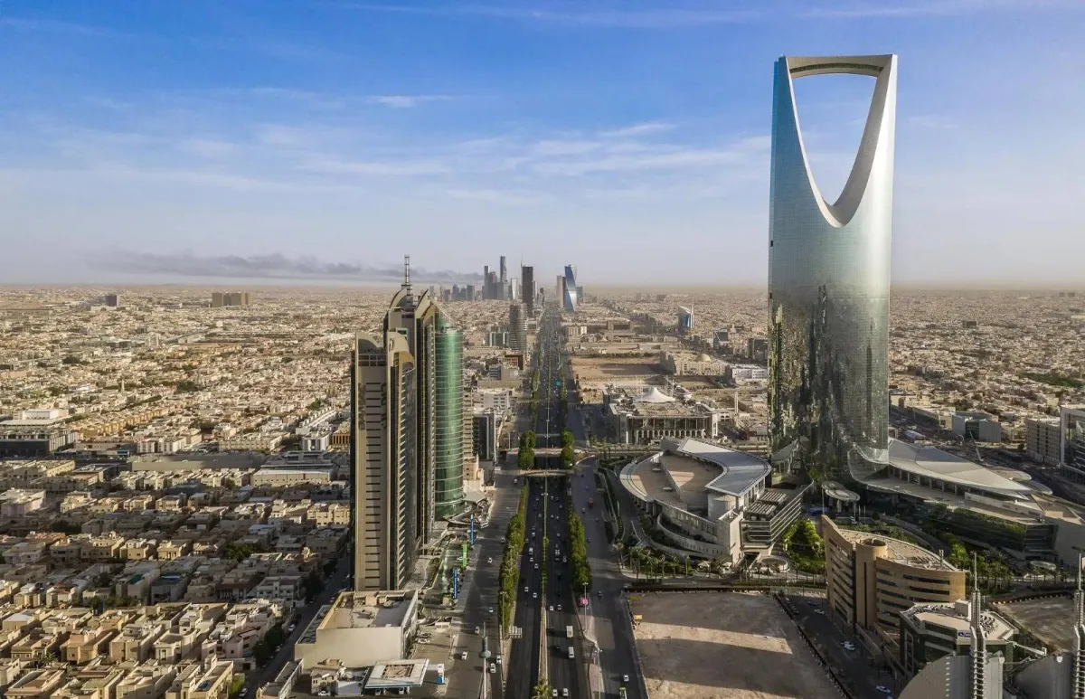 السيولة النقدية في السعودية تسجل قفزة تاريخية مدفوعة برؤية 2030