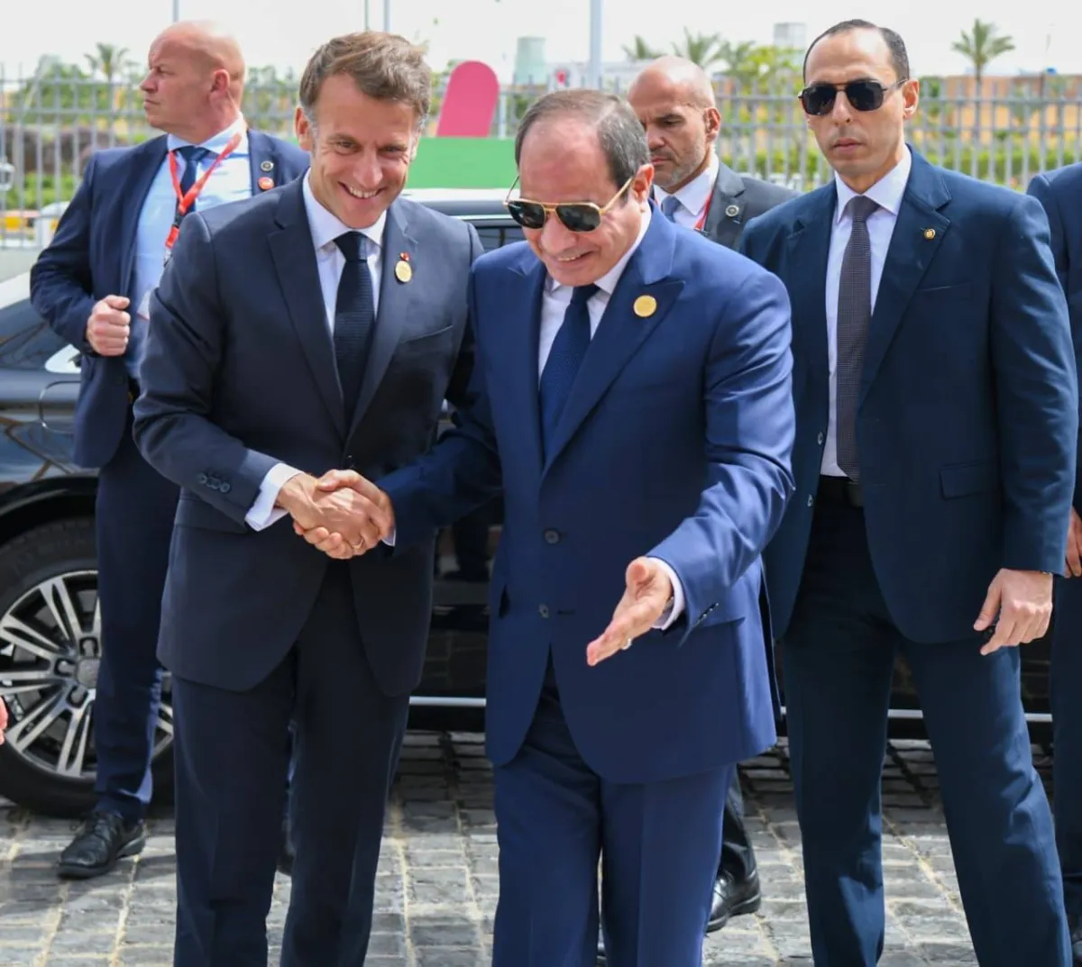السيسي وماكرون يبحثان حلول الازمات الاقليمية وتعزيز التعاون المشترك