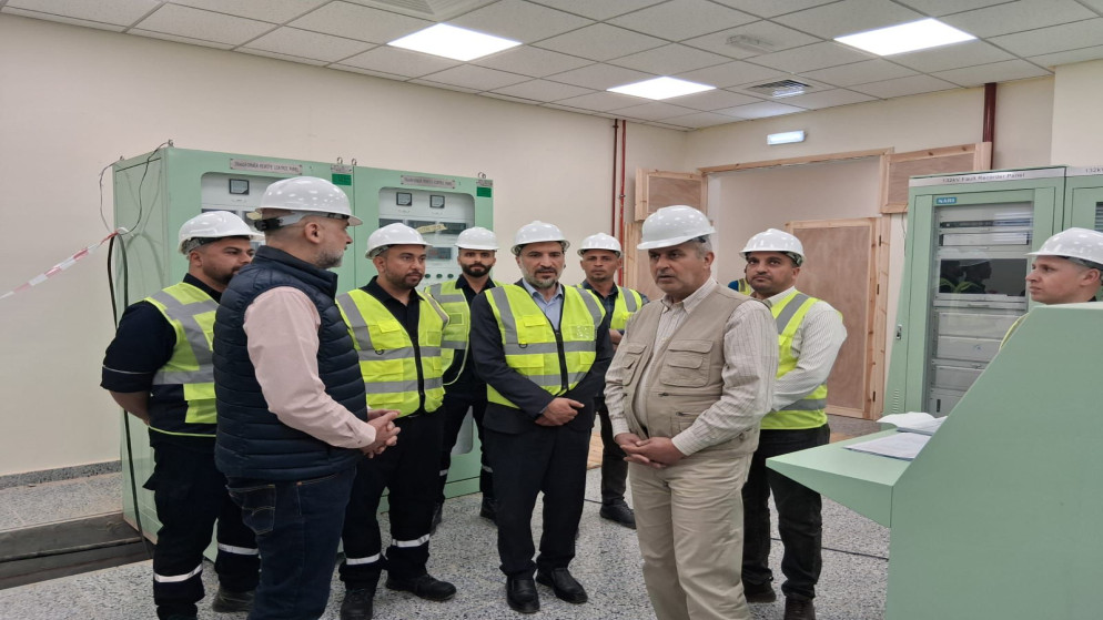 الخرابشة والبطاينة يتفقدان مشروع الزرقاء الصناعية لتعزيز النمو الاقتصادي