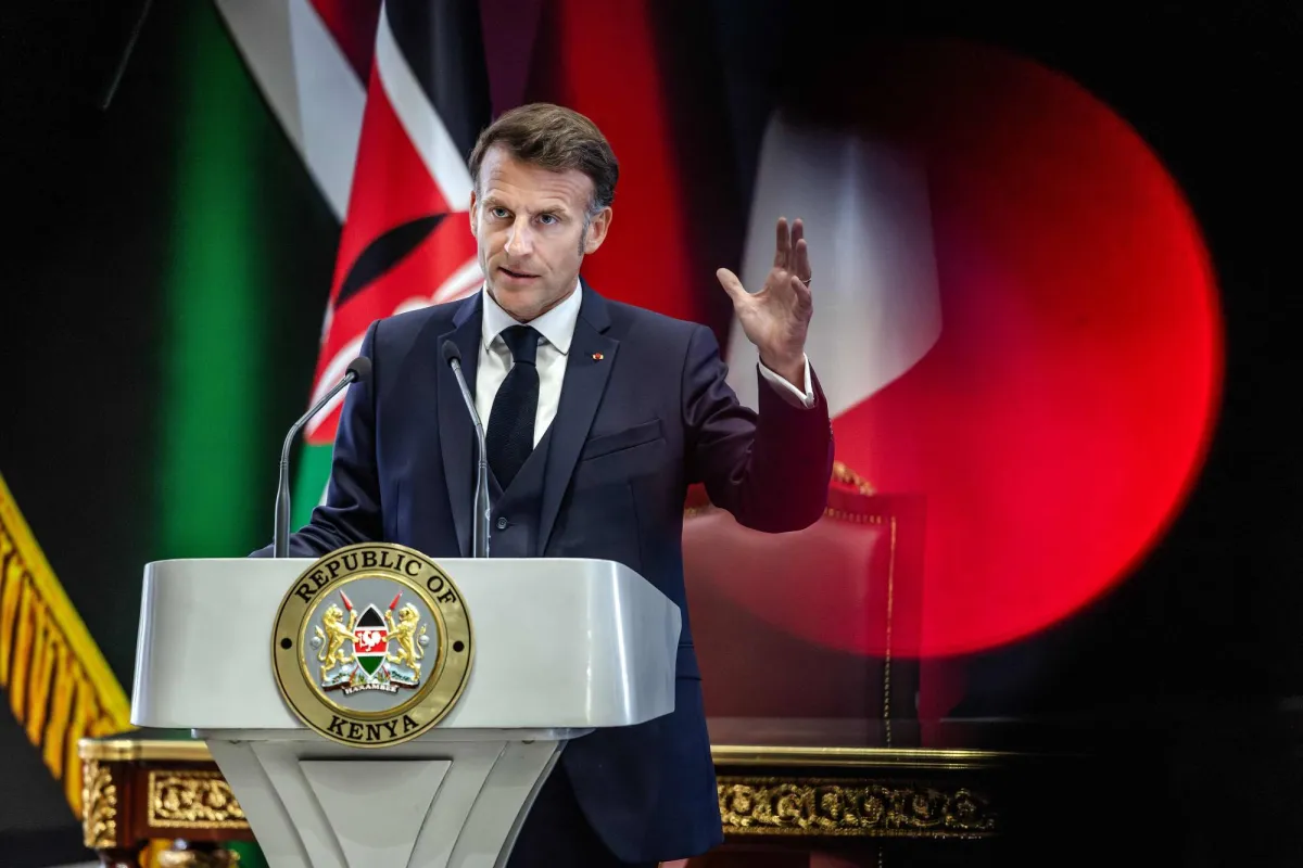 ماكرون يؤكد: فرنسا تنأى بنفسها عن نشر سفن حربية في هرمز
