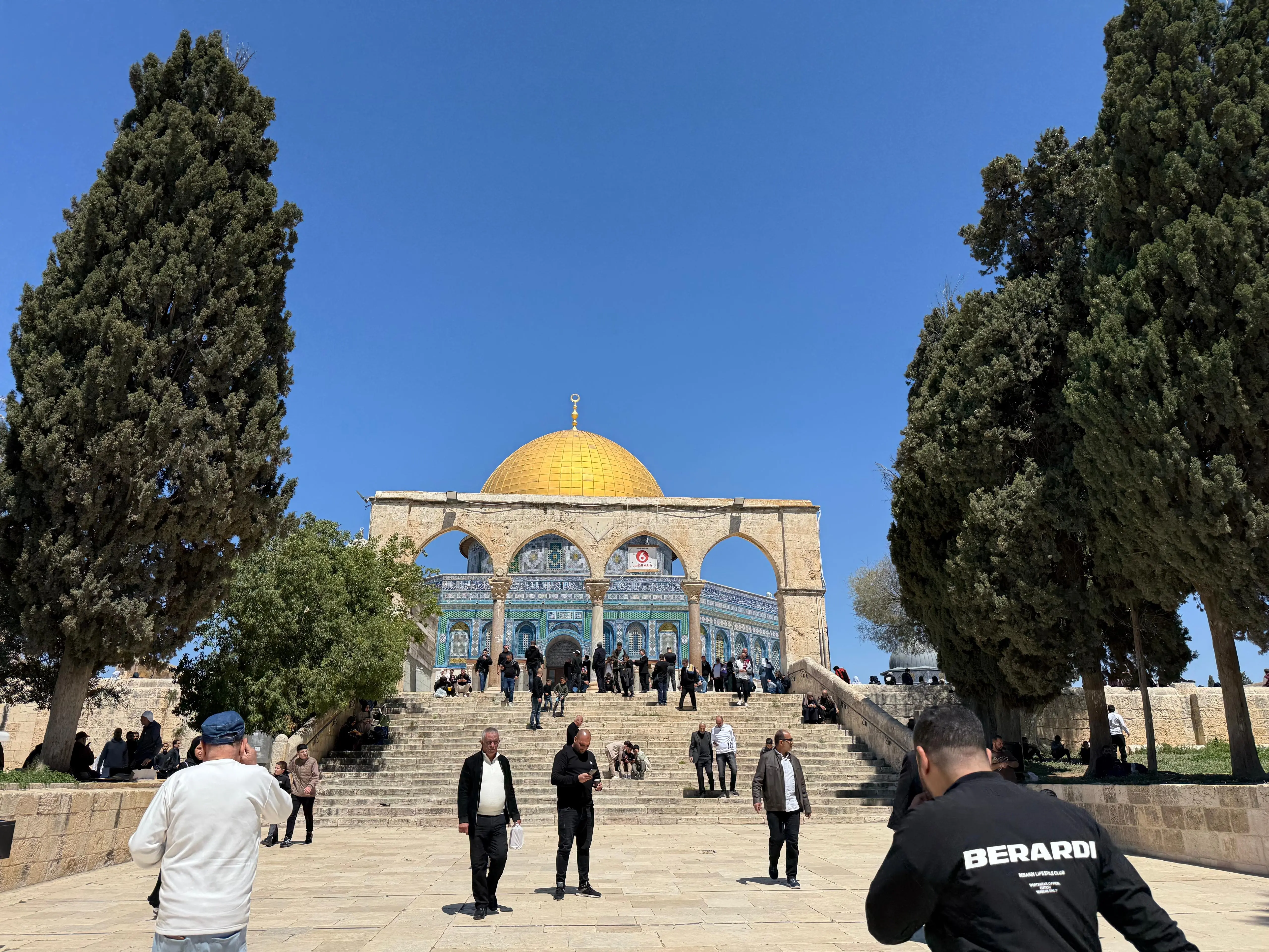تصاعد التوتر: وزير اسرائيلي يقتحم الاقصى قبيل ذكرى القدس