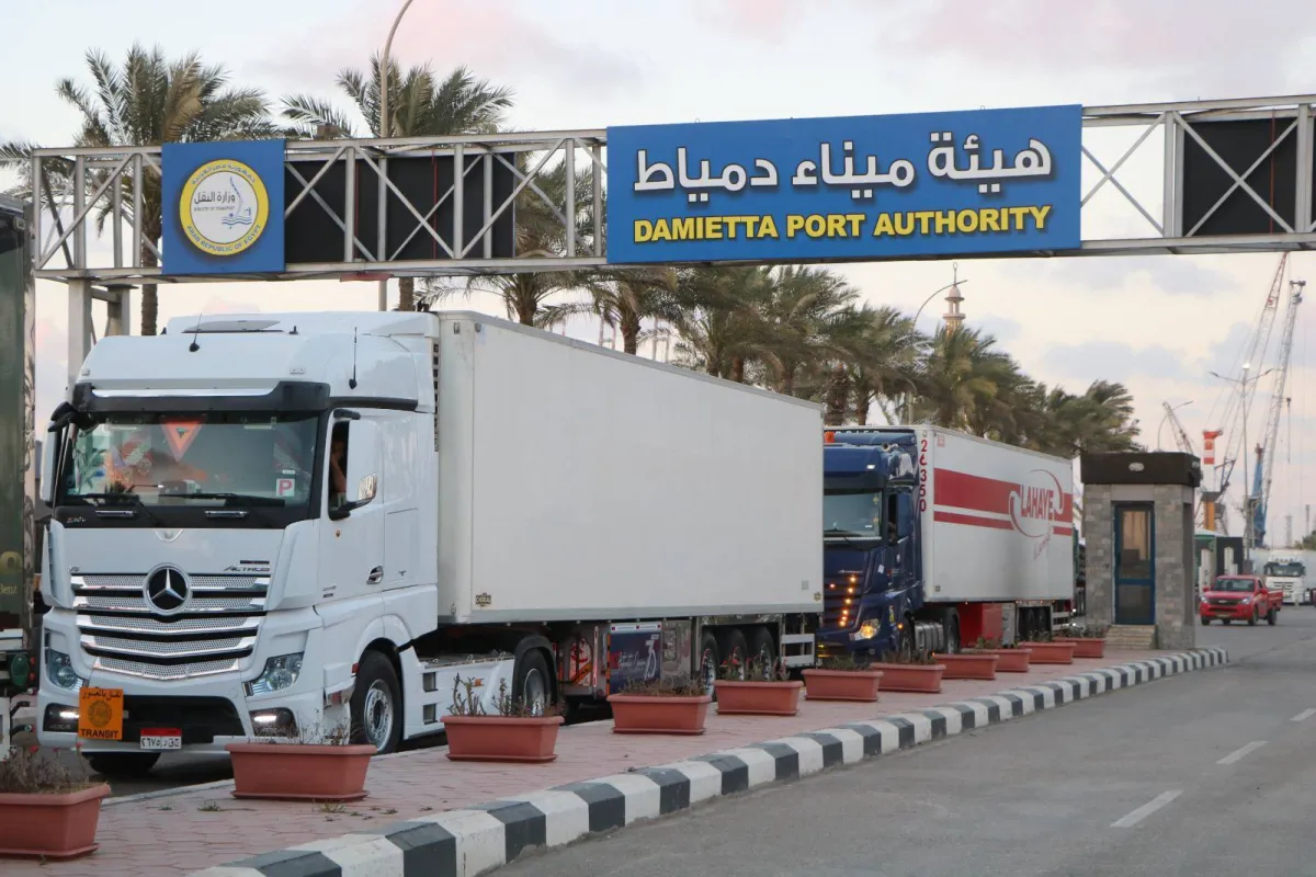 ميناء دمياط المصري يترسخ كبوابة عبور بين اوروبا والخليج في ظل تحديات هرمز