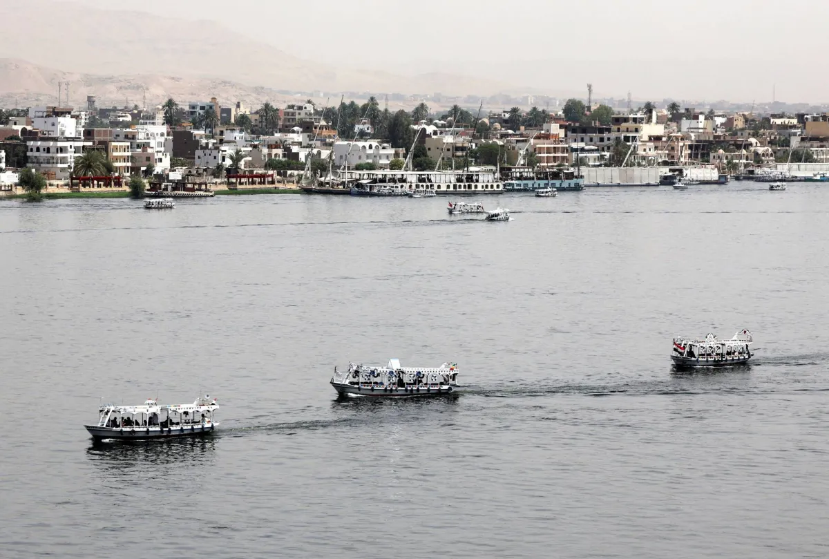 وكالة فيتش تثبت تصنيف مصر الائتماني وسط تحديات إقليمية
