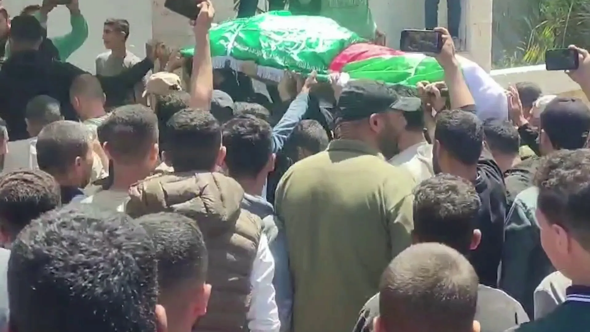 غزة تودع القائد الحداد بفخر واعتزاز: مسيرة من المقاومة والشهادة