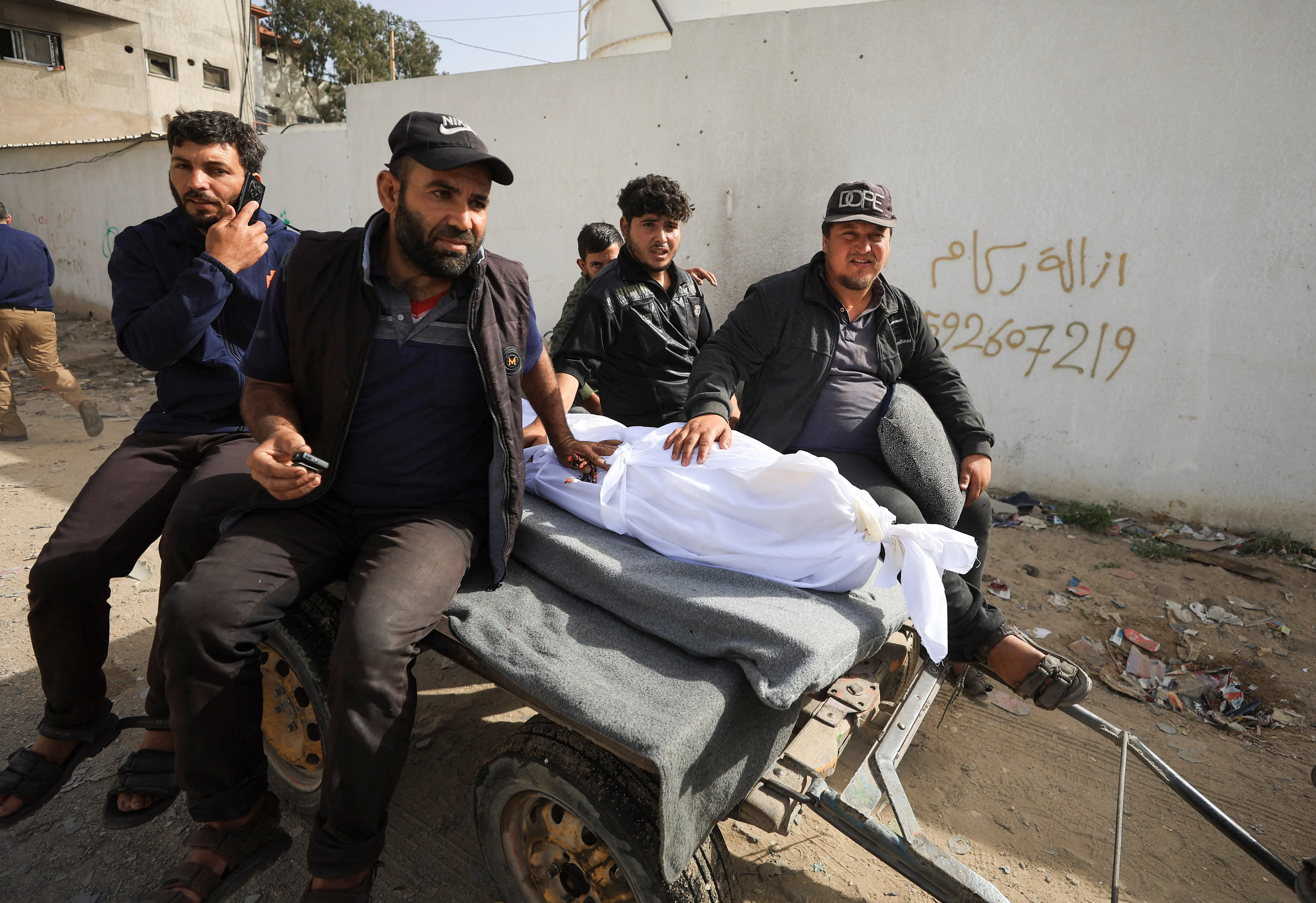 تصعيد في غزة: قصف مستمر ومعاناة إنسانية متفاقمة