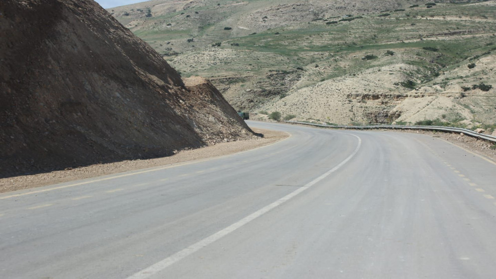 وزير الاشغال يتفقد مشاريع تطوير البنية التحتية في العاصمة ووادي شعيب