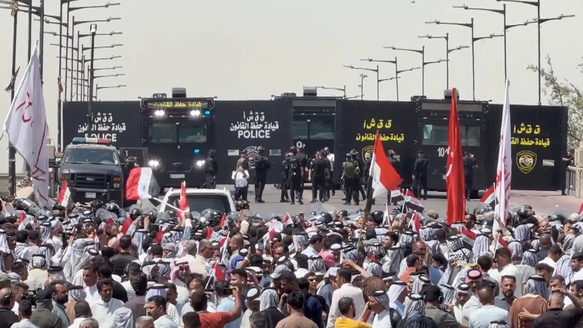 حكومة العراق الجديدة تواجه غضبا شعبيا وتحديات اقتصادية