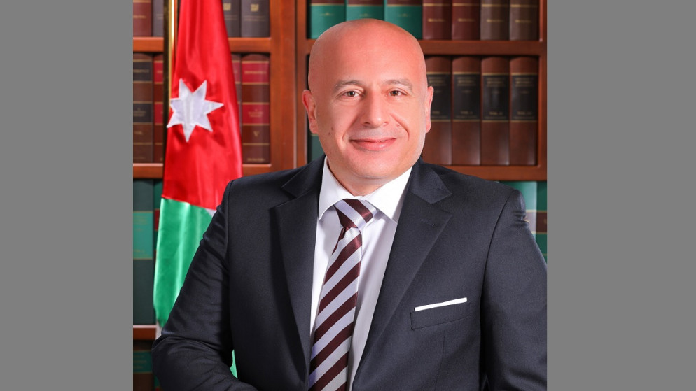 تكليف القرالة بادارة ترخيص المهن الصحية في قرار مفاجئ