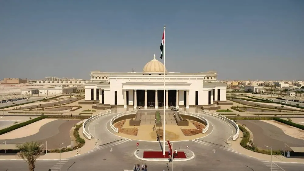 ابوظبي تسجن مواطنا بتهمة التحريض على زواج القاصرات بالمغرب