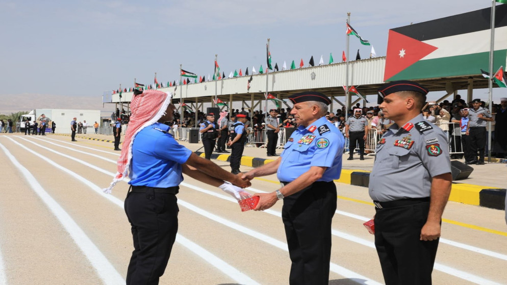 المعايطة يشهد تخريج دورة الشرطة المستجدين بالكفرين