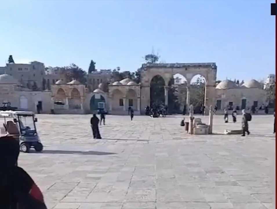 مستوطنون يقتحمون الأقصى بقرابين.. توتر يسود القدس
