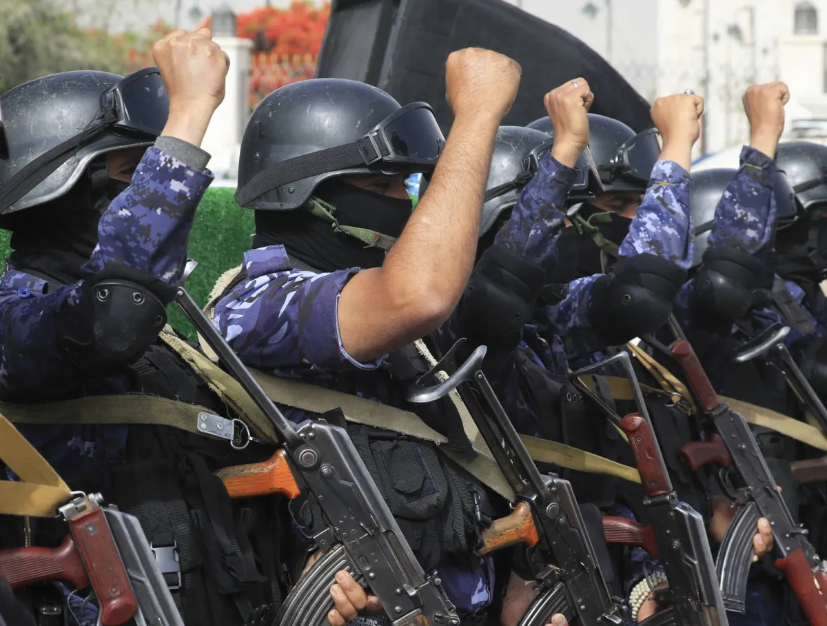 انتهاكات الحوثيين تتصاعد في إبّ وهدم المنازل يتصدر المشهد