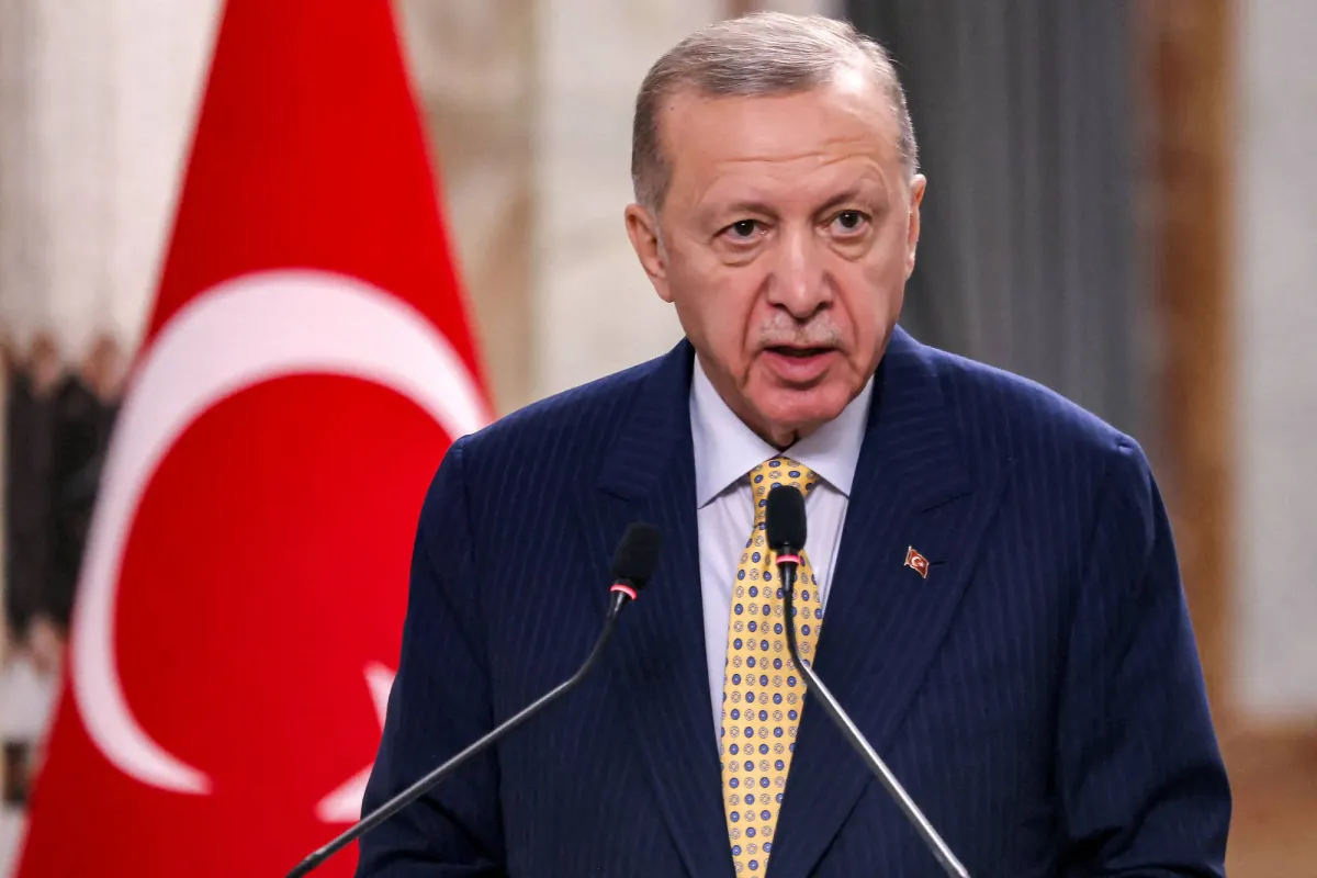 قرار مفاجئ اردوغان يغلق جامعة بيلجي في اسطنبول