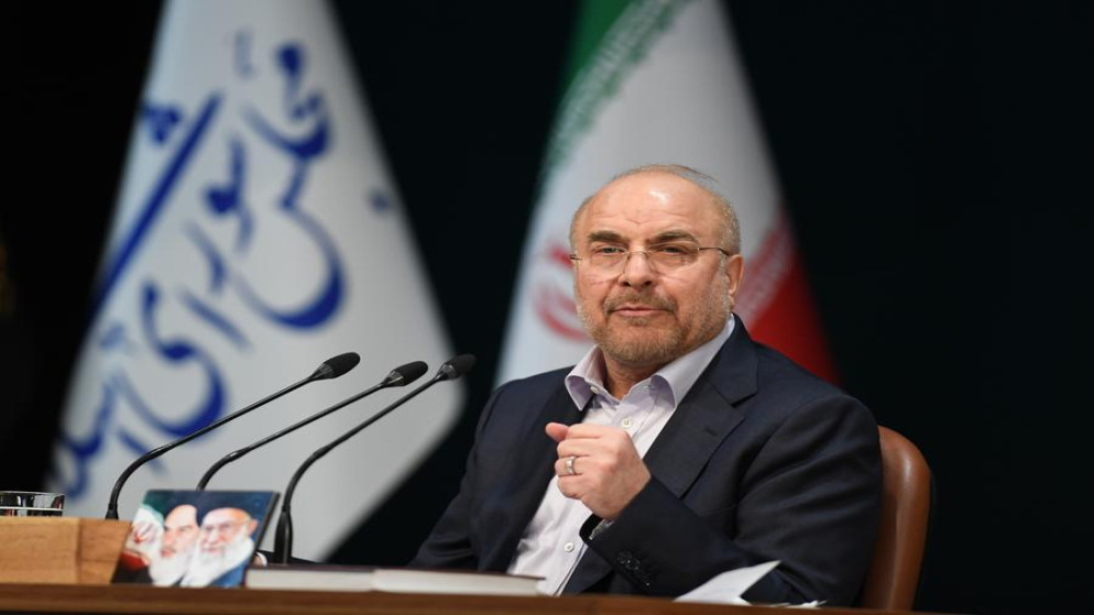 قاليباف يحتفظ برئاسة البرلمان الايراني في تجديد للثقة