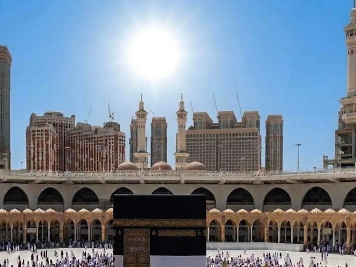 مكة تترقب حدثا فلكيا فريدا: تعامد الشمس فوق الكعبة المشرفة
