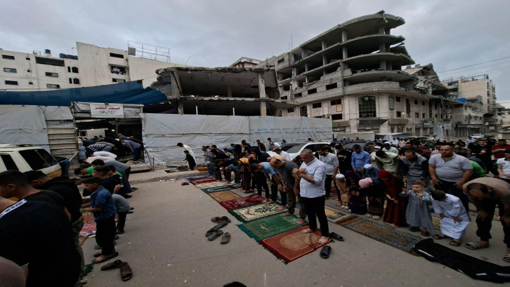 غزة تستقبل العيد بالصلاة على أنقاض المساجد المدمرة