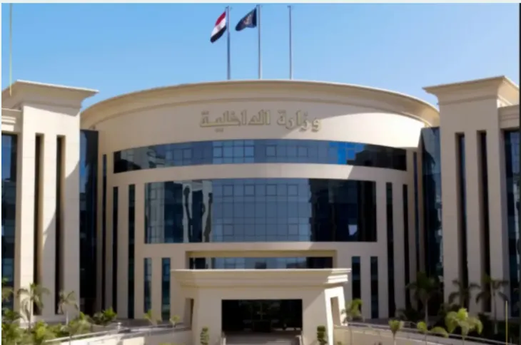مصر تكثف جهودها لضبط سوق العملة وتحقيق الاستقرار