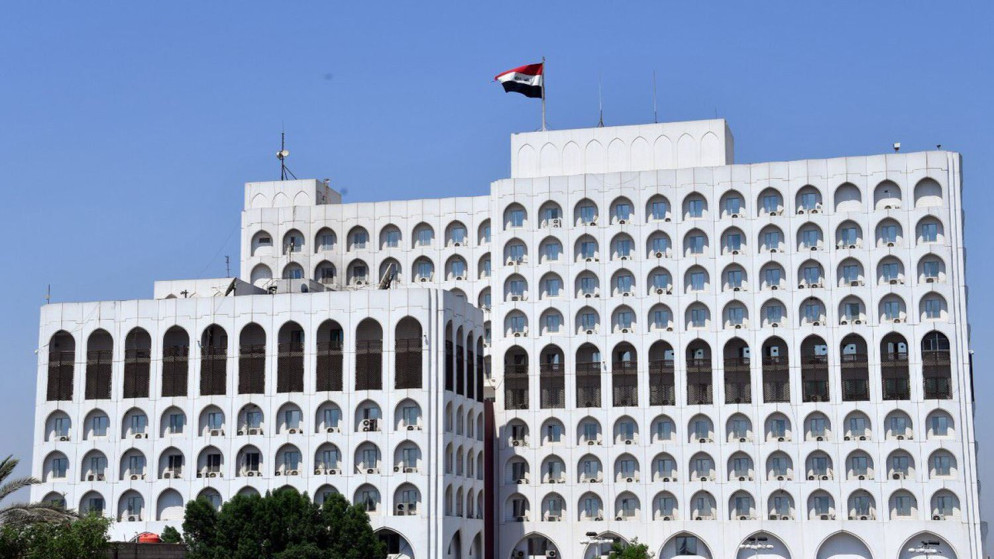 العراق يدعو لضبط النفس بعد استهداف الكويت