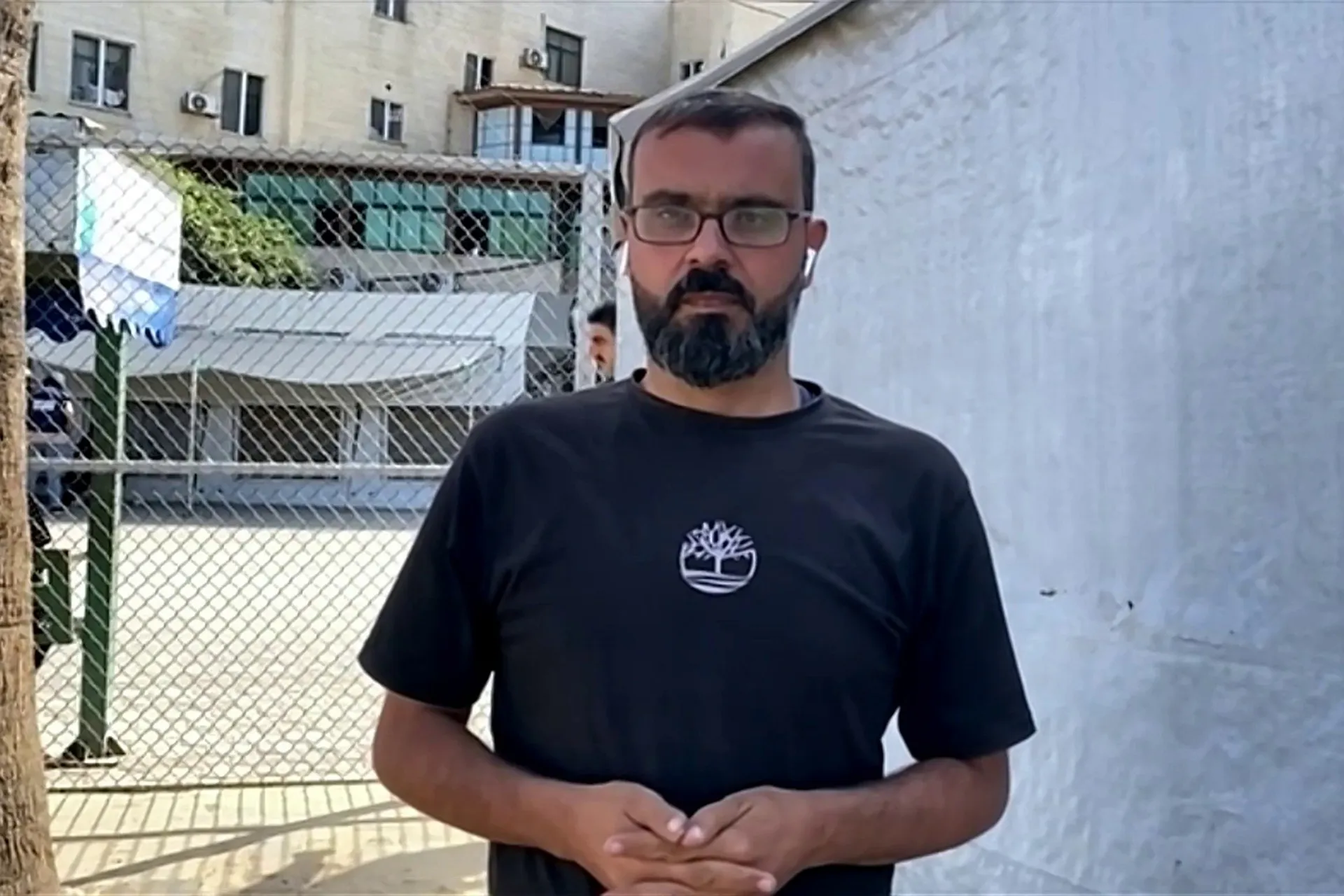 حماس تؤكد استعدادها لتسليم غزة وتتهم الاحتلال بعرقلة الاتفاق