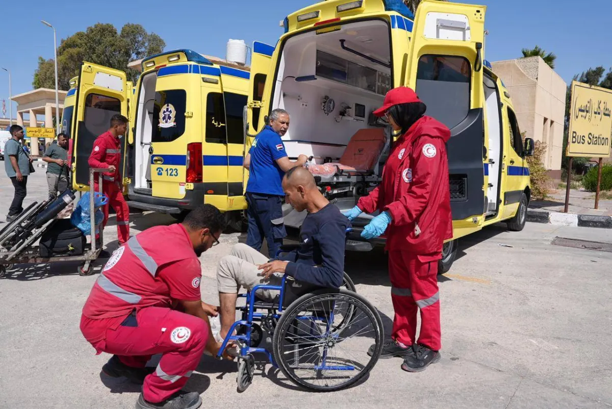 قيود إسرائيلية تعيق حركة عبور الأفراد من معبر رفح