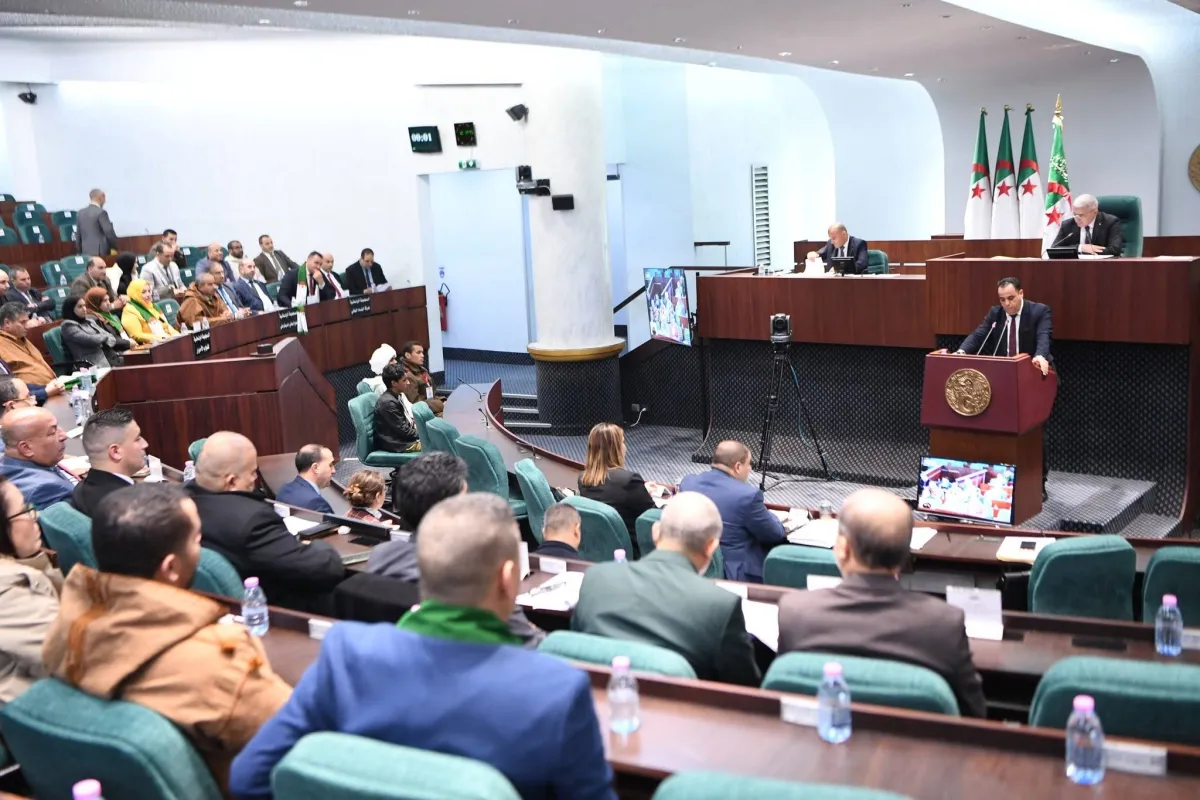 تعديل قانون الجنسية في الجزائر يثير جدلا واسعا