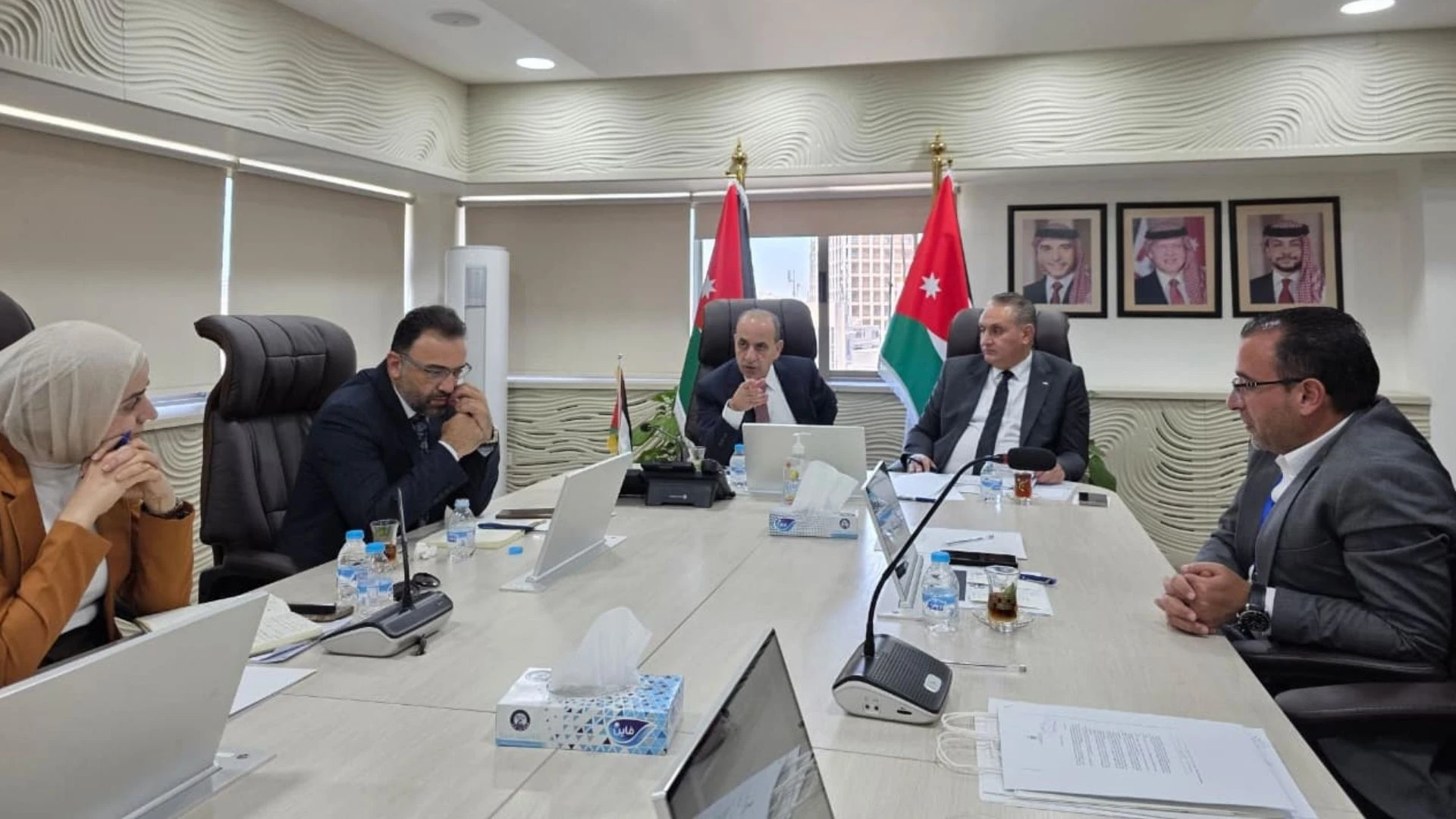 استراتيجية جديدة لتطوير إدارة النفايات الصلبة وتعزيز الشراكة مع القطاع الخاص