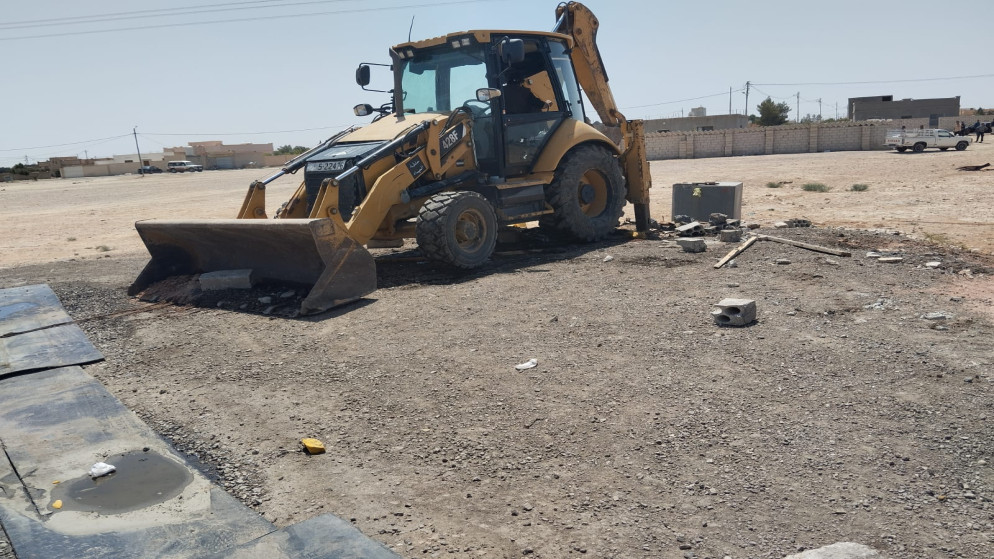 حملة أمنية في معان تزيل اعتداءات على خط مياه الشرب الرئيسي