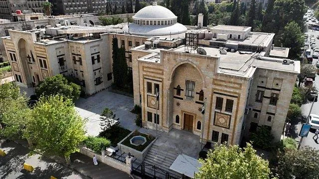 تأجيل انعقاد البرلمان السوري وتأثيرات التعقيدات اللوجستية