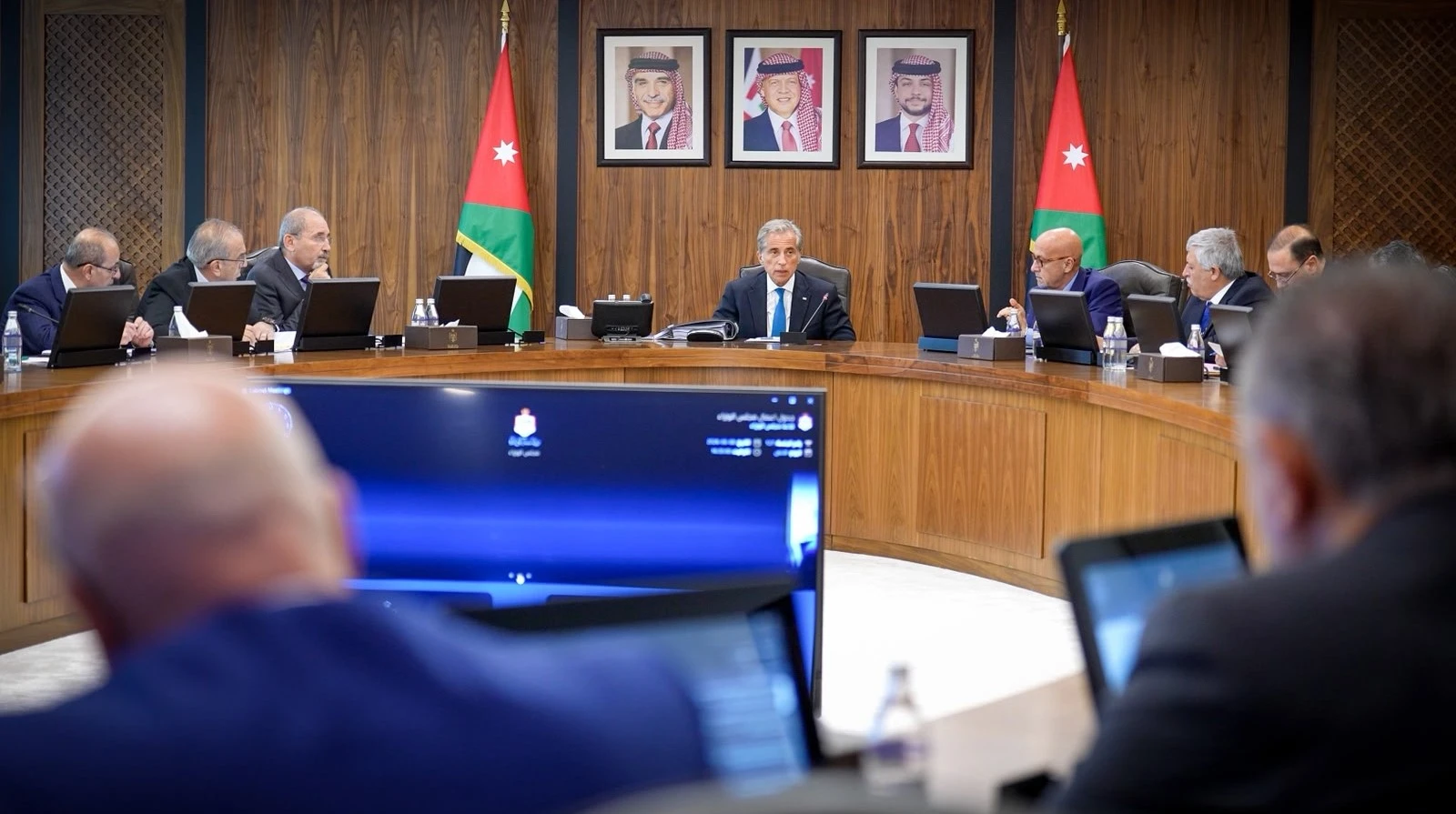 تعزيز تنافسية الصناعة الوطنية عبر رفع نسبة الأفضلية السعرية في العطاءات الحكومية