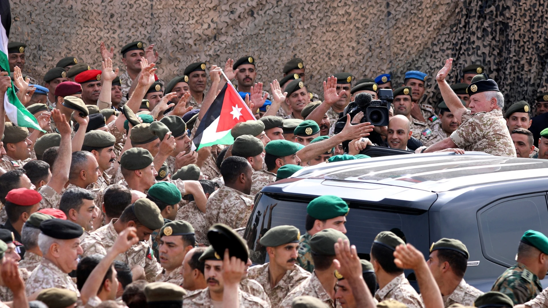 أردن العطاء والمجد في ذكرى الثورة والجيش والجلوس الملكي