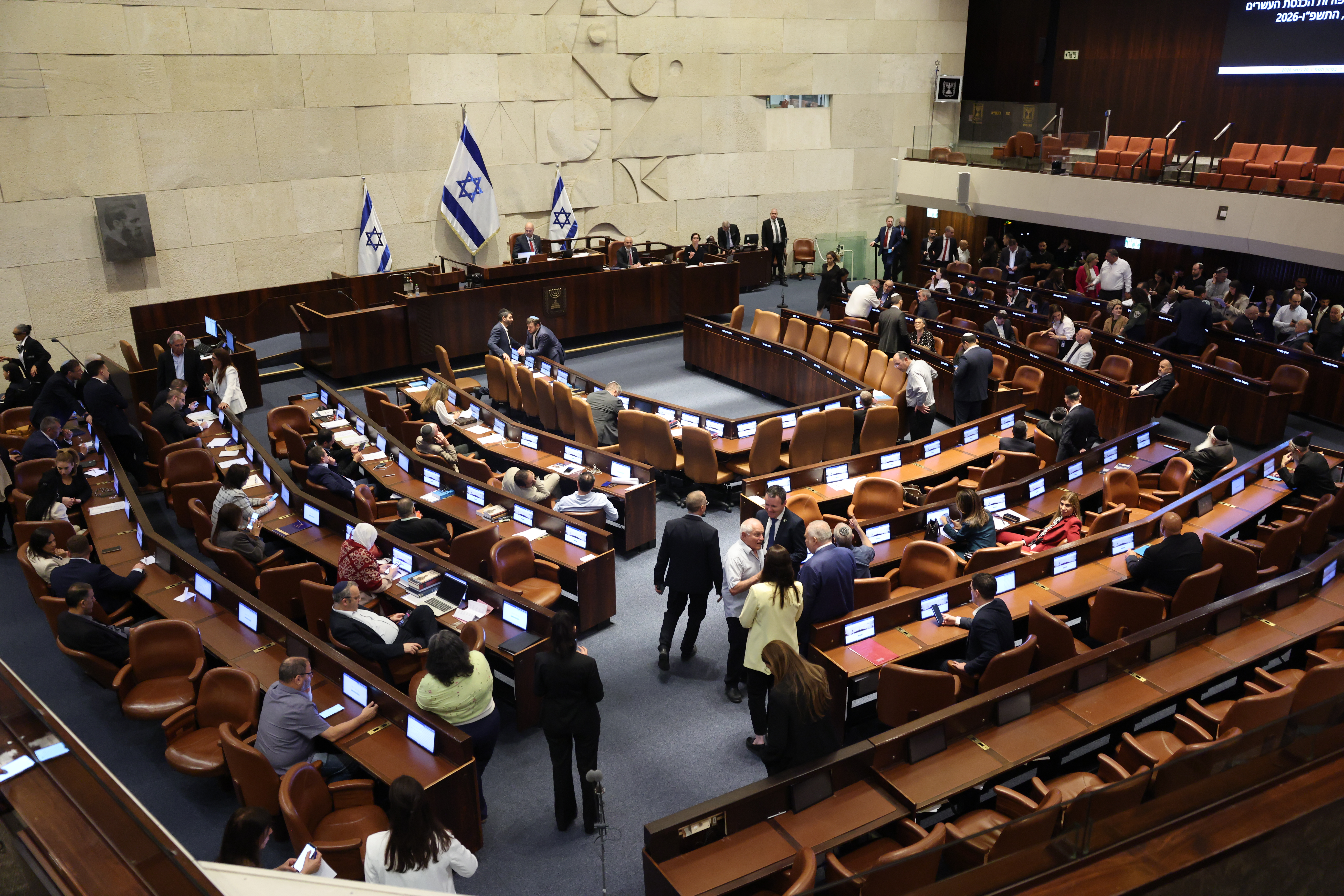 الكنيست يتبنى قانونا يفاقم الأزمة المالية للسلطة الفلسطينية