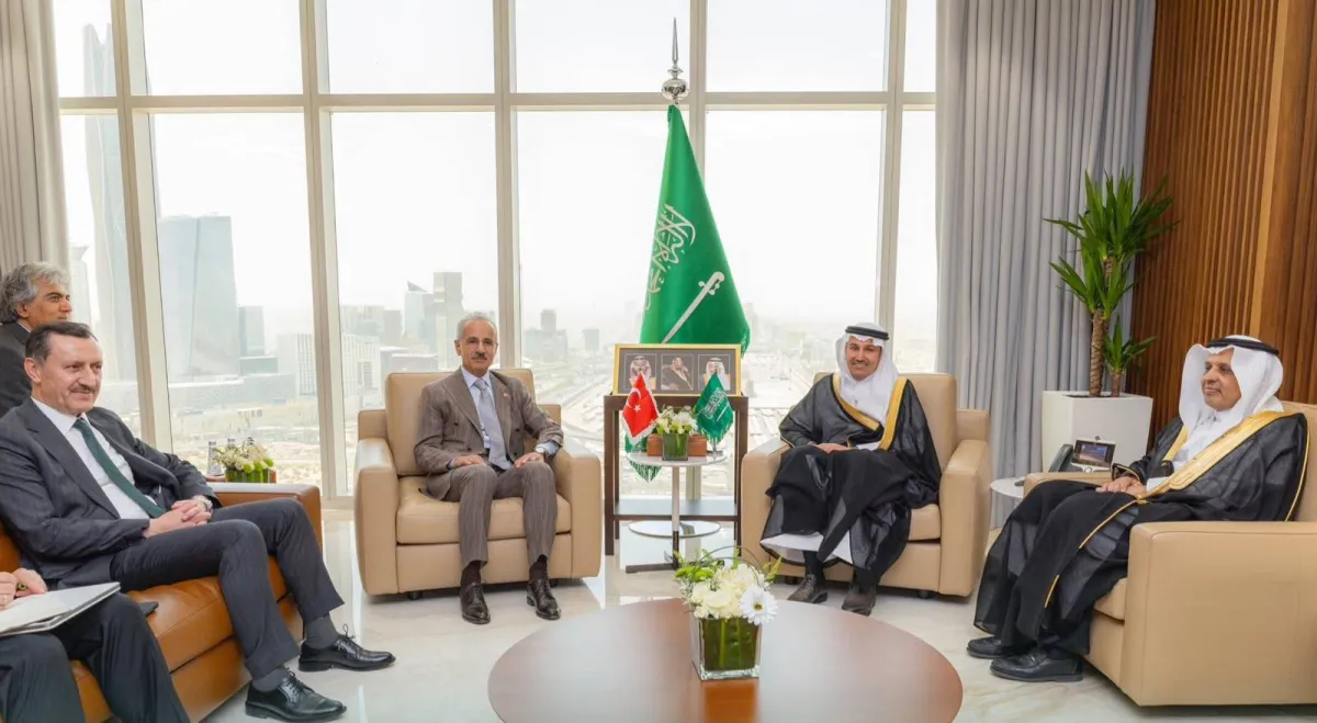 ممر بري جديد يعيد رسم خريطة النقل بين الخليج وأوروبا