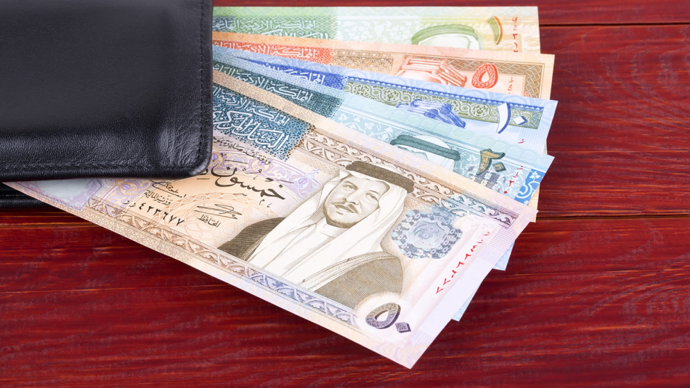 عجلون تدعم الأسر المحتاجة بمساعدات نقدية وعينية تتجاوز 181 ألف دينار