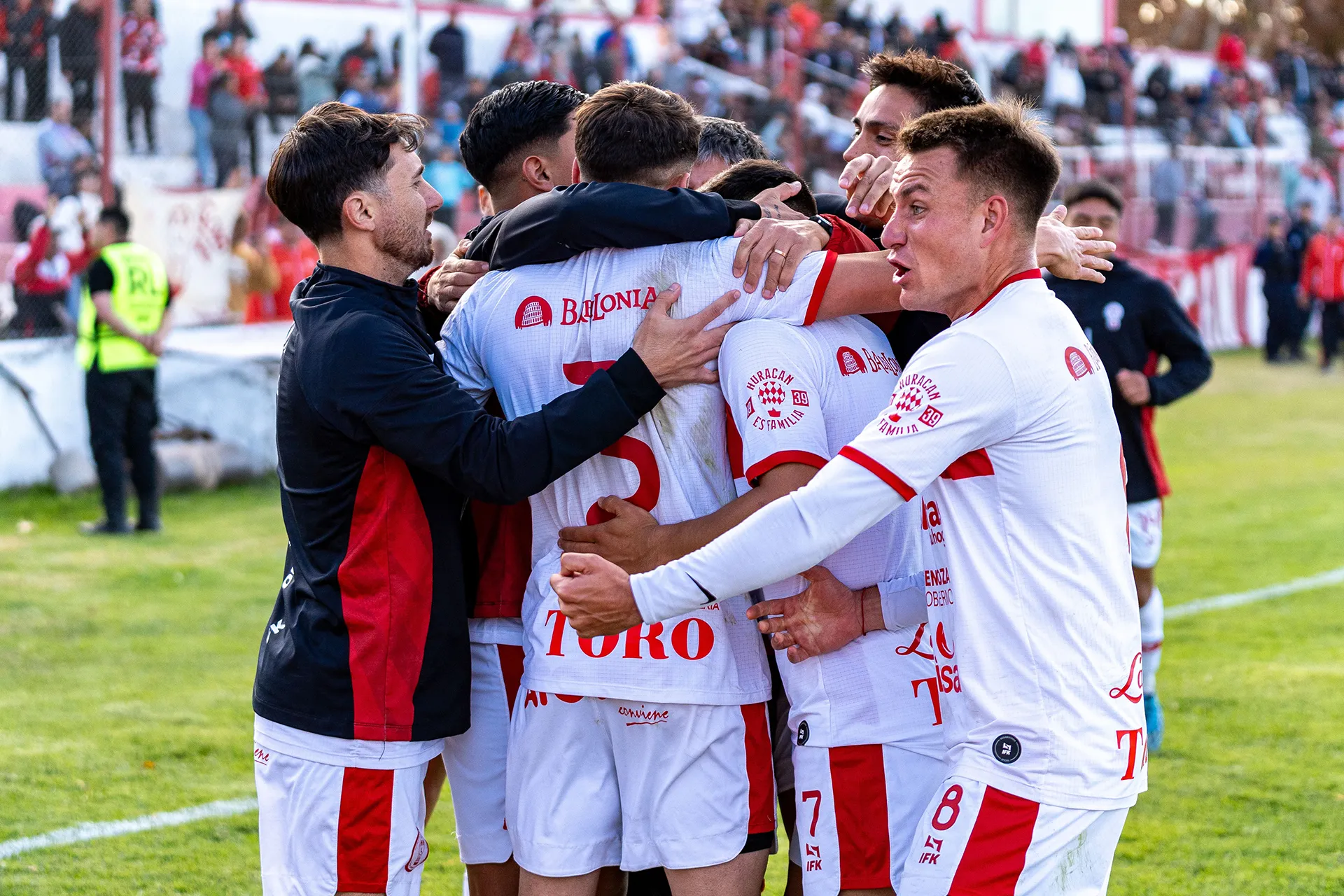 قميص المنتخب.. أكثر من مجرد لباس رياضي