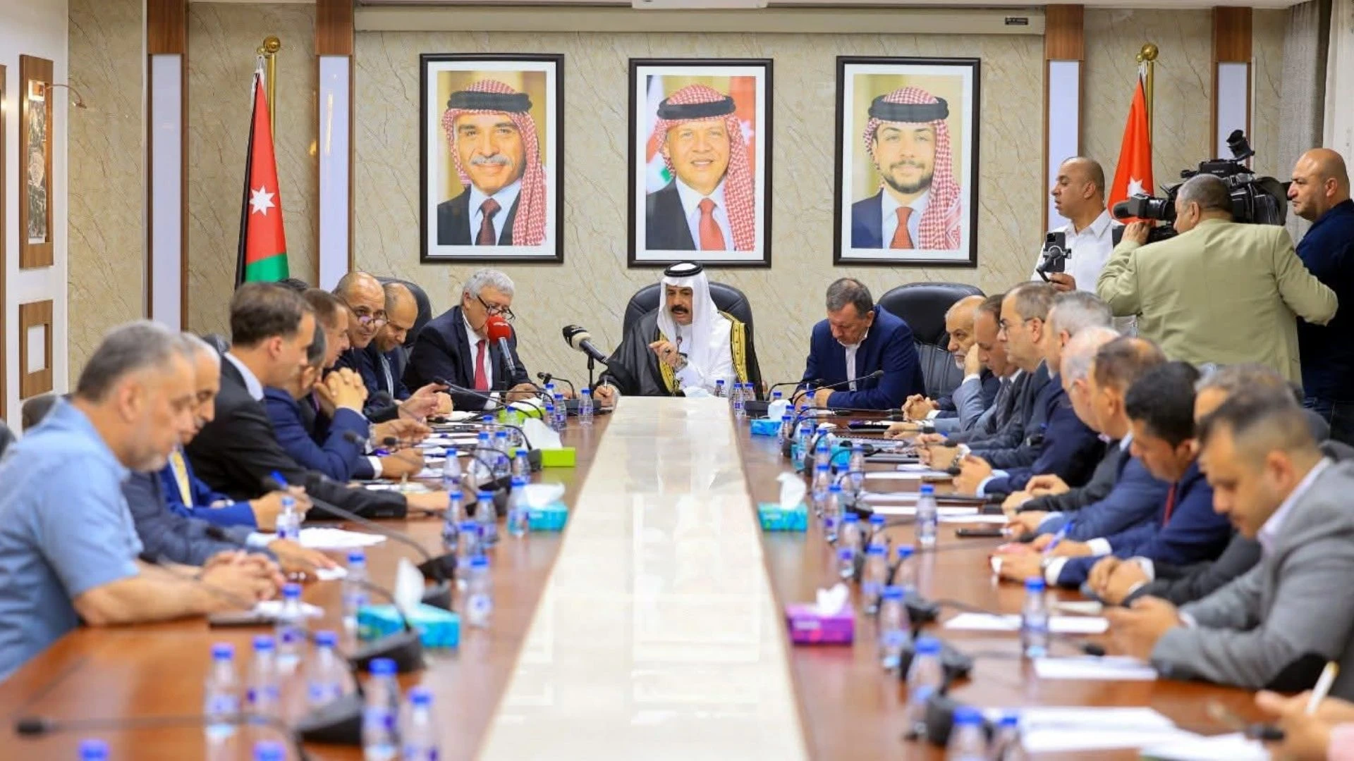 تحديات تأجير السيارات السياحية تتصدر مناقشات النواب في الأردن